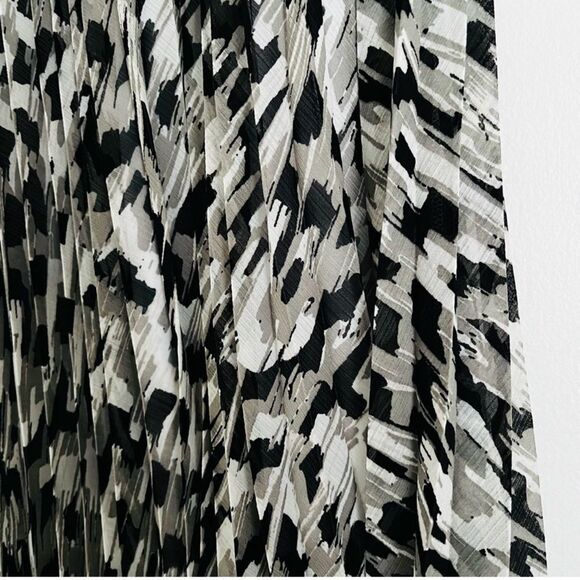 NWT Uniqlo :C Pleated Printed Skirt - Picture 5 of 7